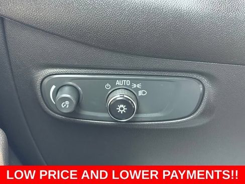 Used 2024 Chevrolet Equinox LT FWD image 19