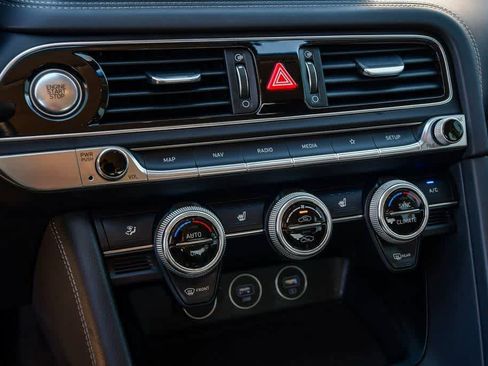 Used 2022 Genesis G70 3.3T image 23