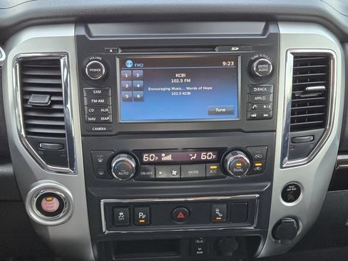 Used 2017 Nissan Titan SV RWD image 17
