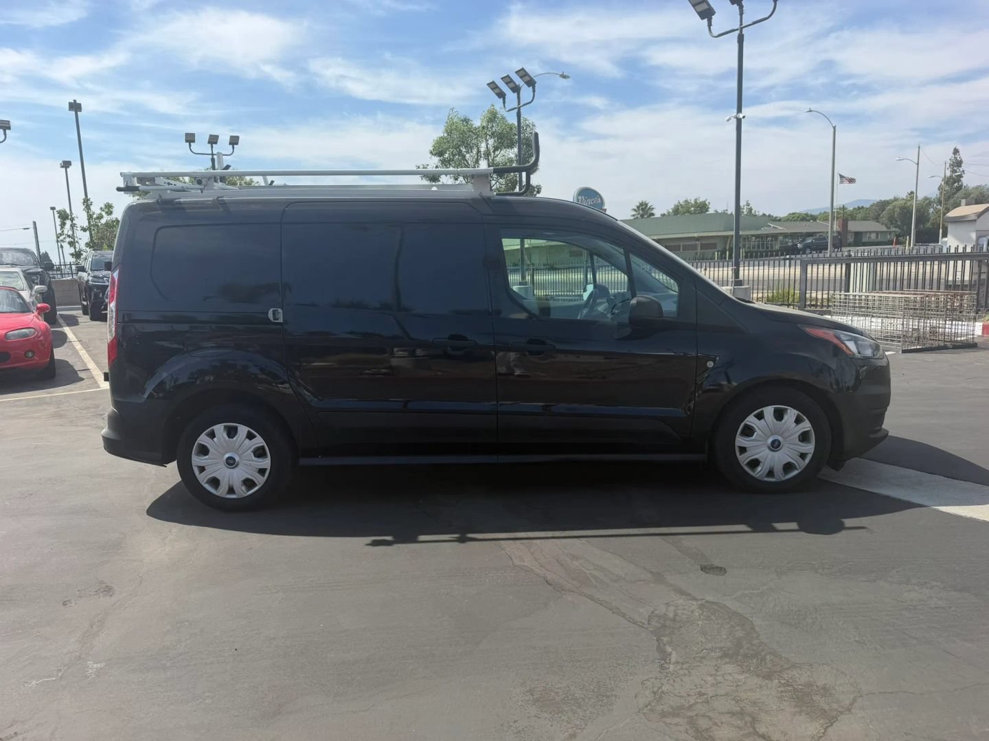 Used 2022 Ford Transit Connect XL FWD image 4