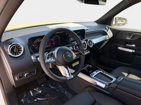 New 2026 Mercedes-Benz GLB 250 image 17
