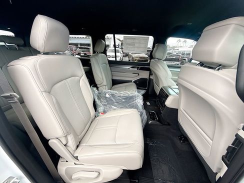 New 2026 Jeep Grand Wagoneer 2WD image 30
