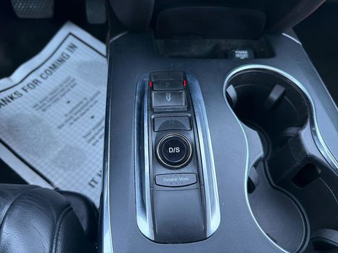 Used 2017 Acura MDX SH-AWD image 25