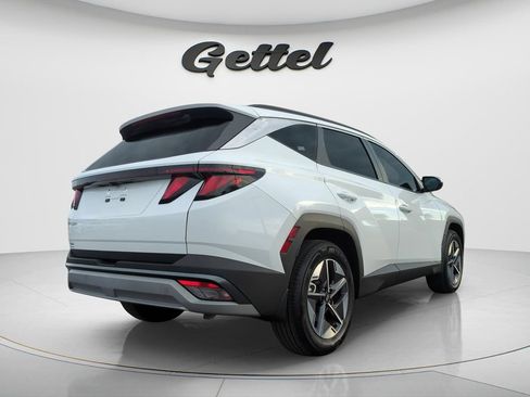 Certified 2025 Hyundai Tucson SEL FWD image 5