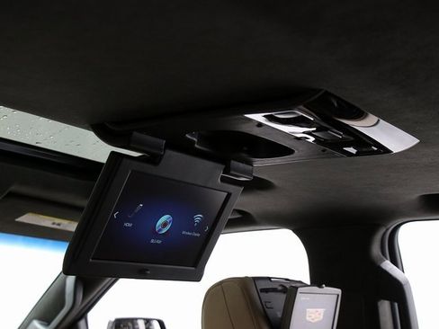 Used 2018 Cadillac Escalade ESV Platinum image 16