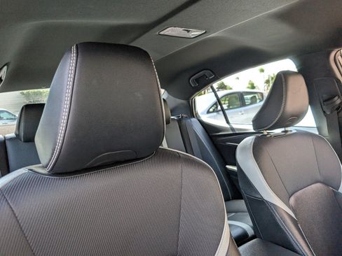 Used 2025 Toyota Camry SE FWD image 3