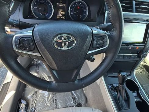 Used 2016 Toyota Camry XLE w/ Moonroof Package FWD image 18