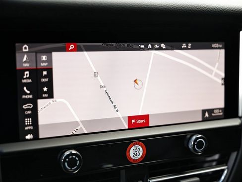 New 2026 Porsche Macan image 36