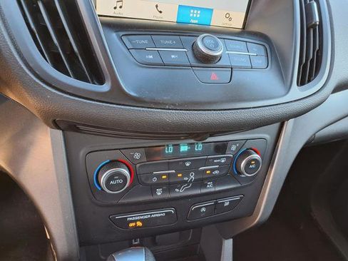 Certified 2017 Ford Escape SE w/ Equipment Group 201A image 13