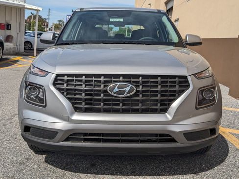 New 2025 Hyundai Venue SE image 11