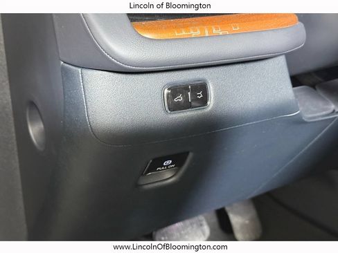 Used 2025 Lincoln Navigator Black Label AWD/4WD image 26