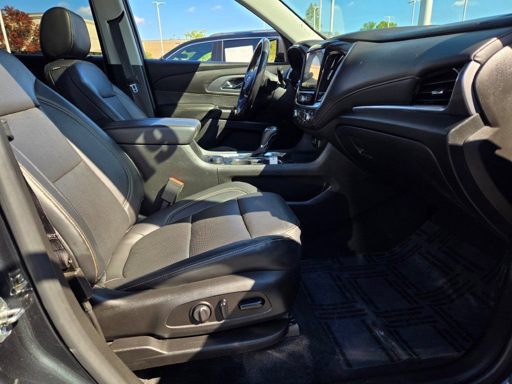 Used 2019 Chevrolet Traverse Premier w/ LPO, Floor Liner Package AWD/4WD image 5