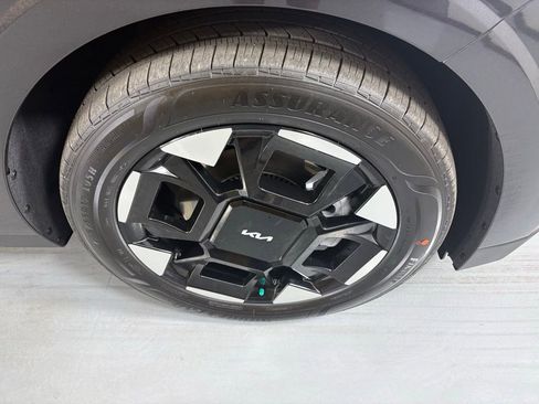 New 2026 Kia Carnival EX image 10