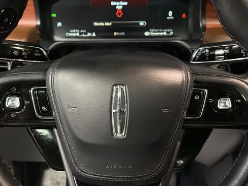 Used 2023 Lincoln Aviator Reserve w/ Equipment Group 201A AWD/4WD image 11