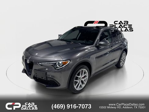 Used 2019 Alfa Romeo Stelvio Sport w/ Quick Order Package 22K Sport RWD image 4