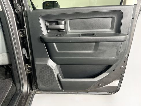 Used 2015 RAM 1500 Express AWD/4WD image 31