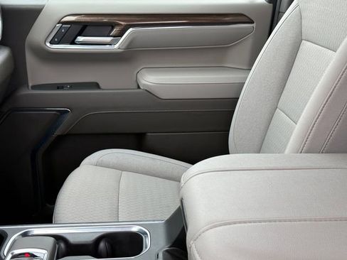 Used 2025 Chevrolet Silverado 1500 LT w/ Texas Edition Plus RWD image 13