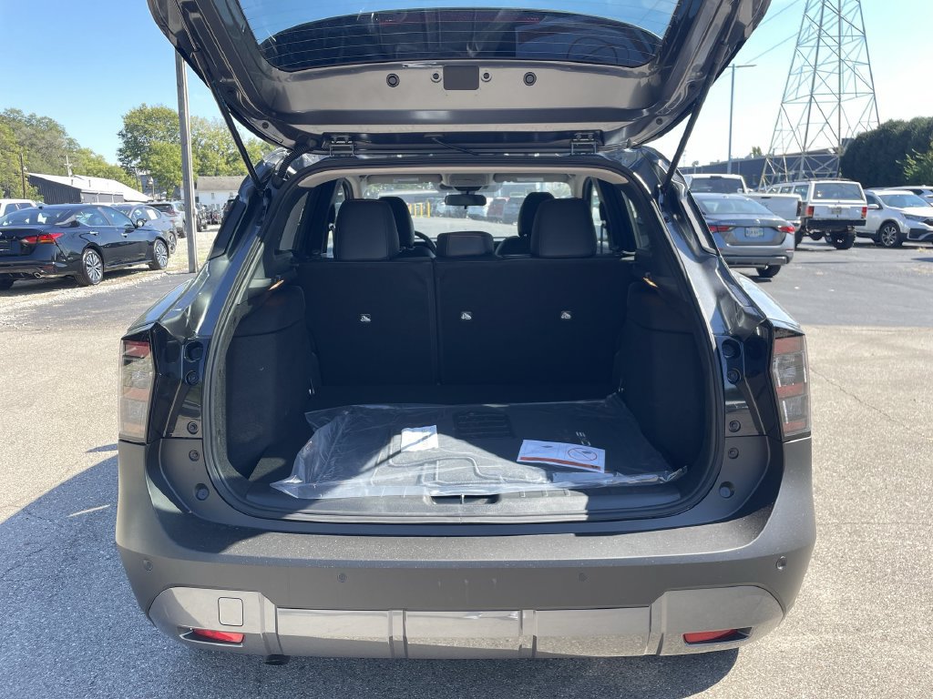 Certified 2026 Nissan Kicks SR w/ Cold Weather Package AWD/4WD image 16