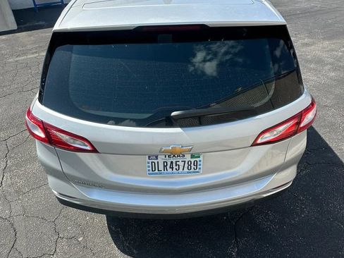 Used 2018 Chevrolet Equinox LS FWD image 7