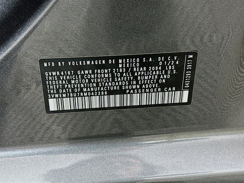 Used 2024 Volkswagen Jetta SE image 12