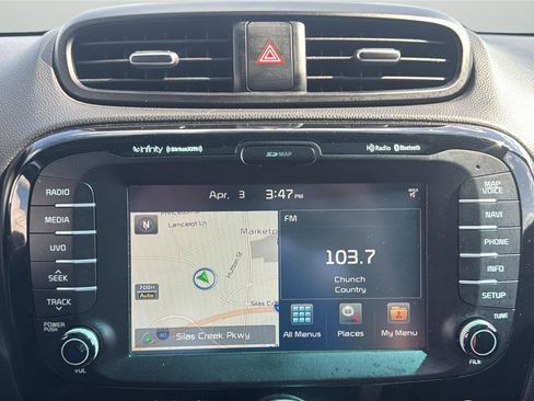 Used 2015 Kia Soul ! w/ Sun & Sound Package FWD image 17