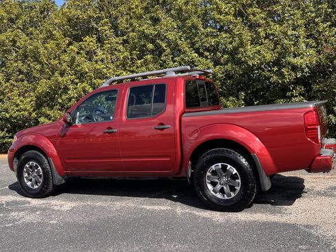Used 2021 Nissan Frontier PRO-4X w/ Pro-4x Utility Package image 5
