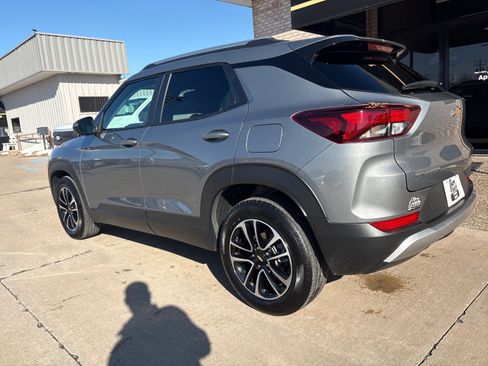 Used 2025 Chevrolet TrailBlazer LT image 10