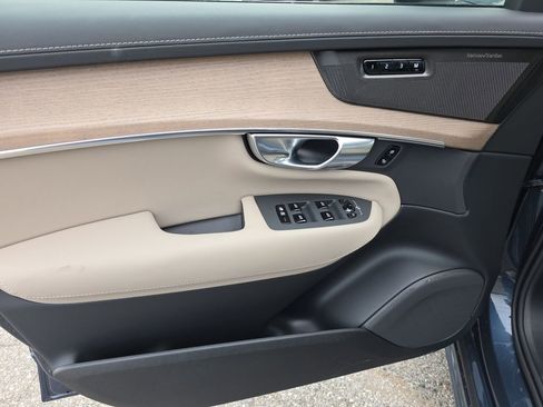 New 2026 Volvo XC90 B6 Plus w/ Protection Package Premier image 11