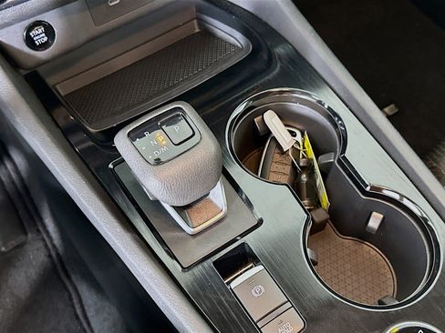 Used 2025 Nissan Rogue SV image 25