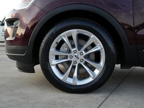 Used 2018 Ford Explorer XLT w/ Equipment Group 202A image 24
