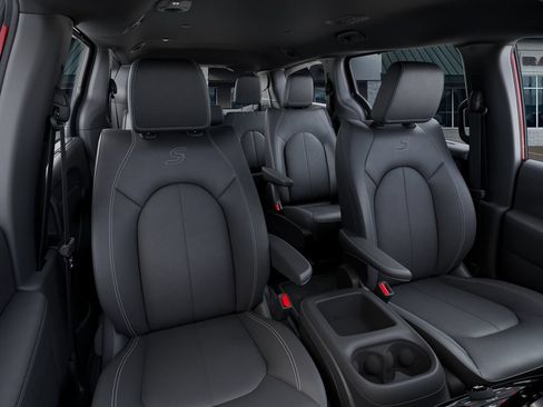 New 2026 Chrysler Pacifica Select w/ S Appearance Package AWD/4WD image 16