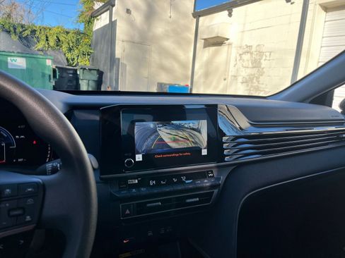 Used 2025 Toyota Camry LE image 17