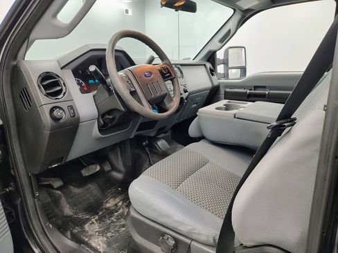 Used 2016 Ford F250 XL w/ Power Equipment Group image 39