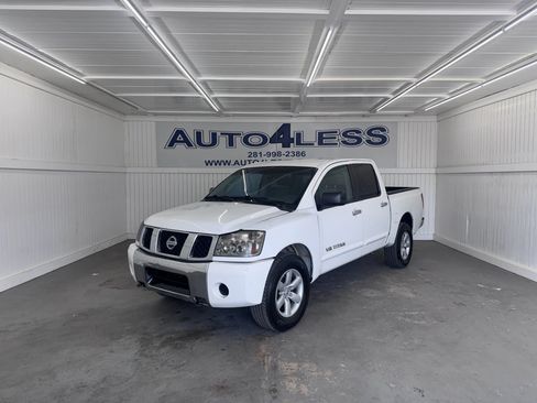 Used 2006 Nissan Titan SE AWD/4WD image 1