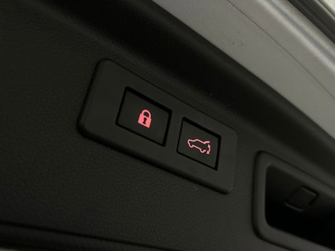 Used 2019 Subaru Forester Touring image 34