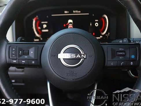 Certified 2024 Nissan Rogue SL FWD image 18