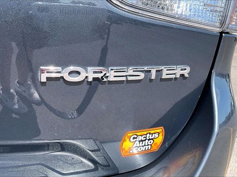 Used 2022 Subaru Forester Premium AWD/4WD image 32