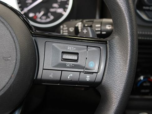 Used 2021 Nissan Rogue SV FWD image 35