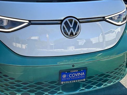 New 2025 Volkswagen ID. Buzz Pro S Plus image 28