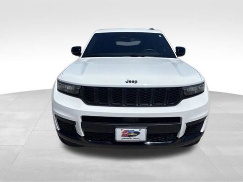 Used 2024 Jeep Grand Cherokee L Laredo AWD/4WD image 8