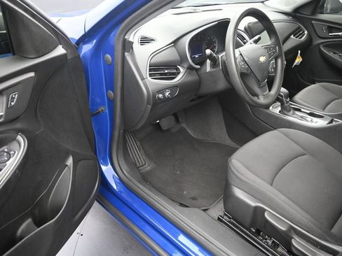 Used 2023 Chevrolet Malibu LS FWD image 10