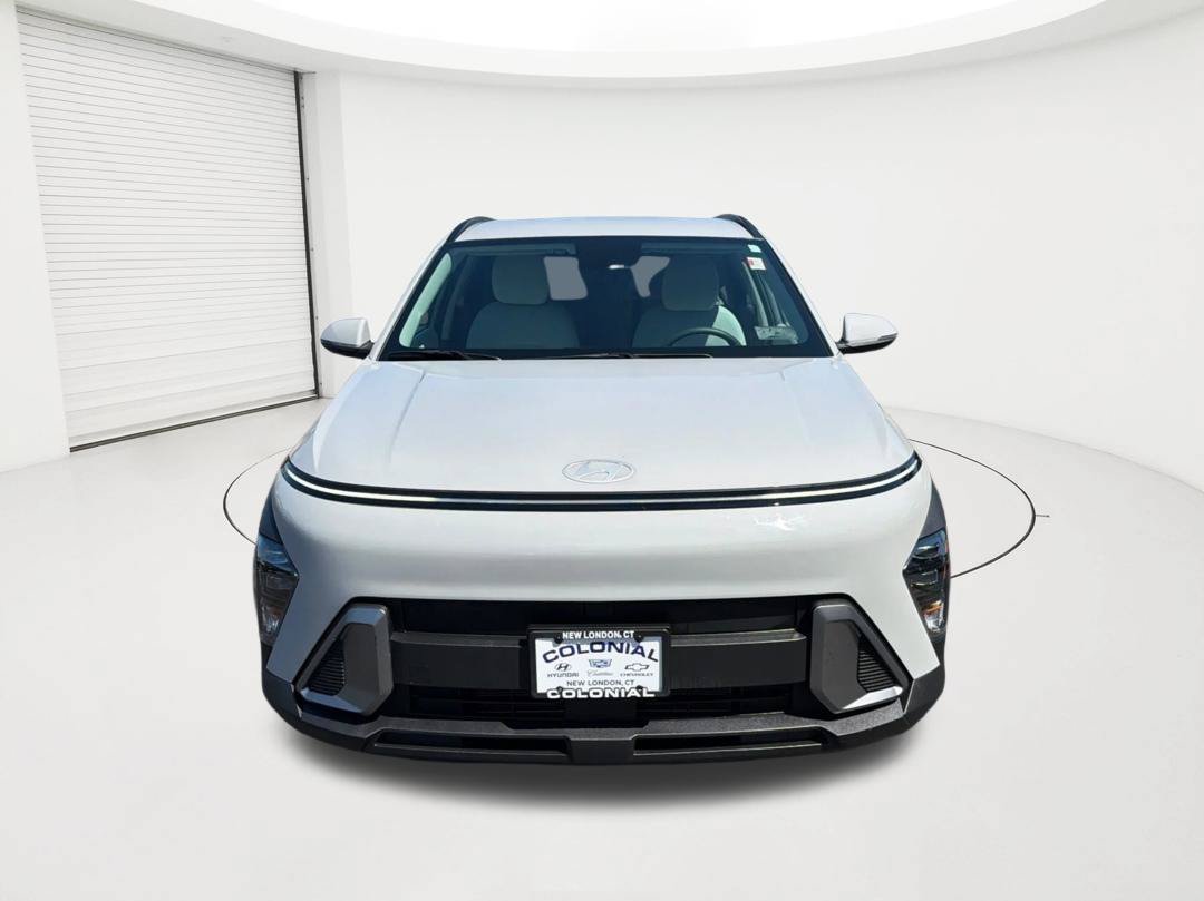 Certified 2025 Hyundai Kona SEL AWD/4WD image 2