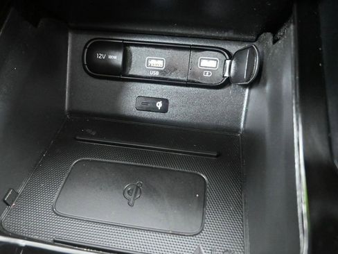 Used 2020 Kia Telluride SX w/ SX Prestige Package image 25