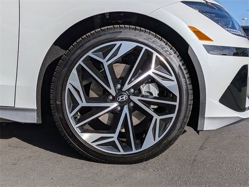 Used 2025 Hyundai Ioniq 6 SEL image 7