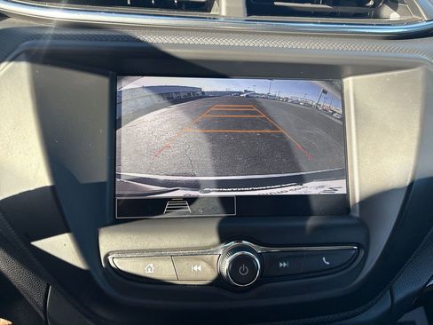 Used 2022 Chevrolet TrailBlazer LT w/ Driver Confidence Package image 21