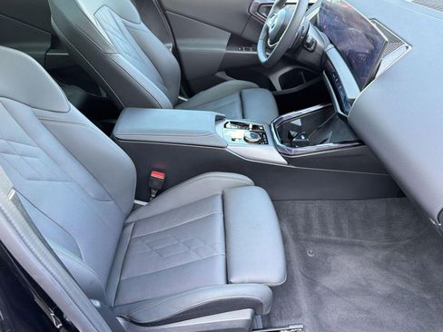 Used 2025 BMW X3 xDrive30i w/ Premium Package image 29