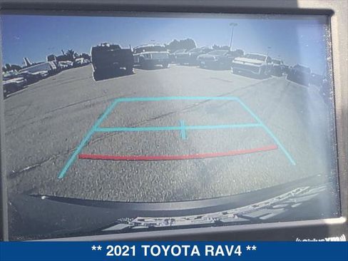 Used 2021 Toyota RAV4 XLE AWD/4WD image 17