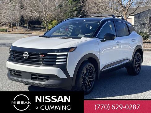 Used 2026 Nissan Kicks SR image 1