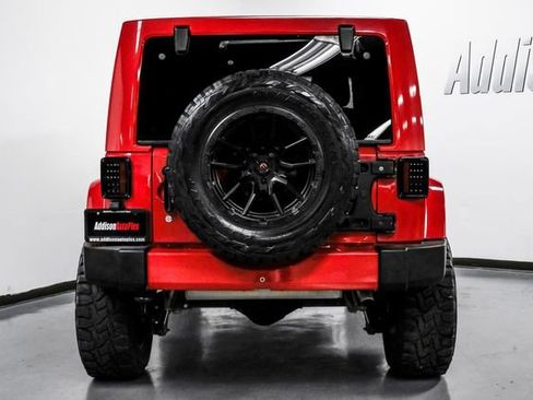 Used 2017 Jeep Wrangler Unlimited Sahara w/ Connectivity Group image 8