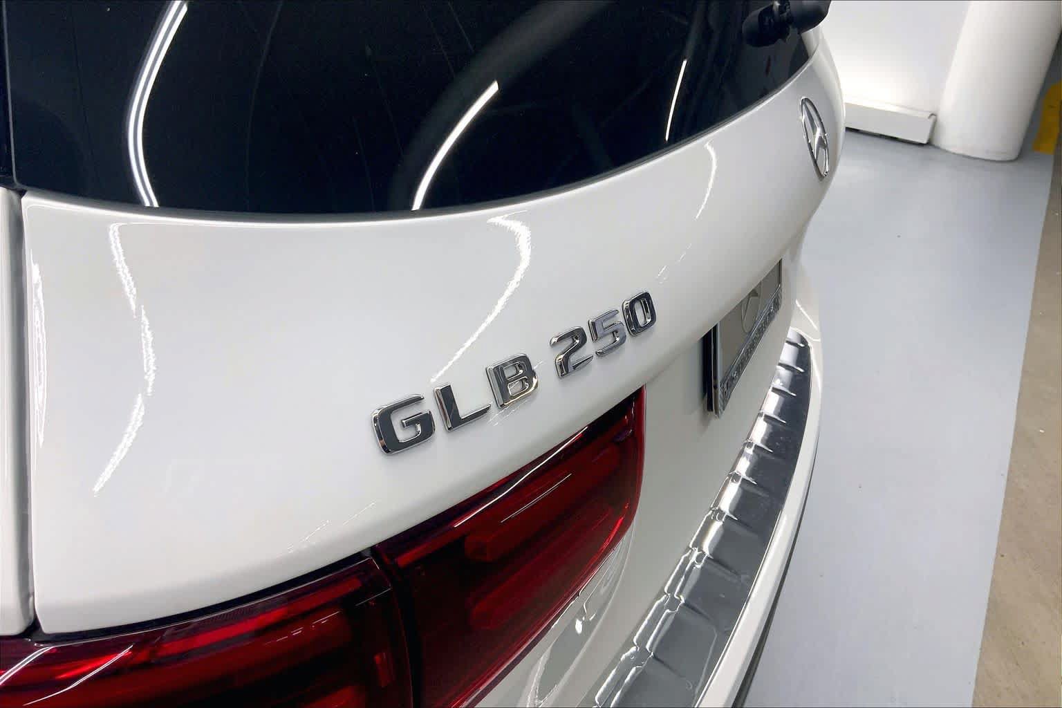 Used 2026 Mercedes-Benz GLB 250 image 15